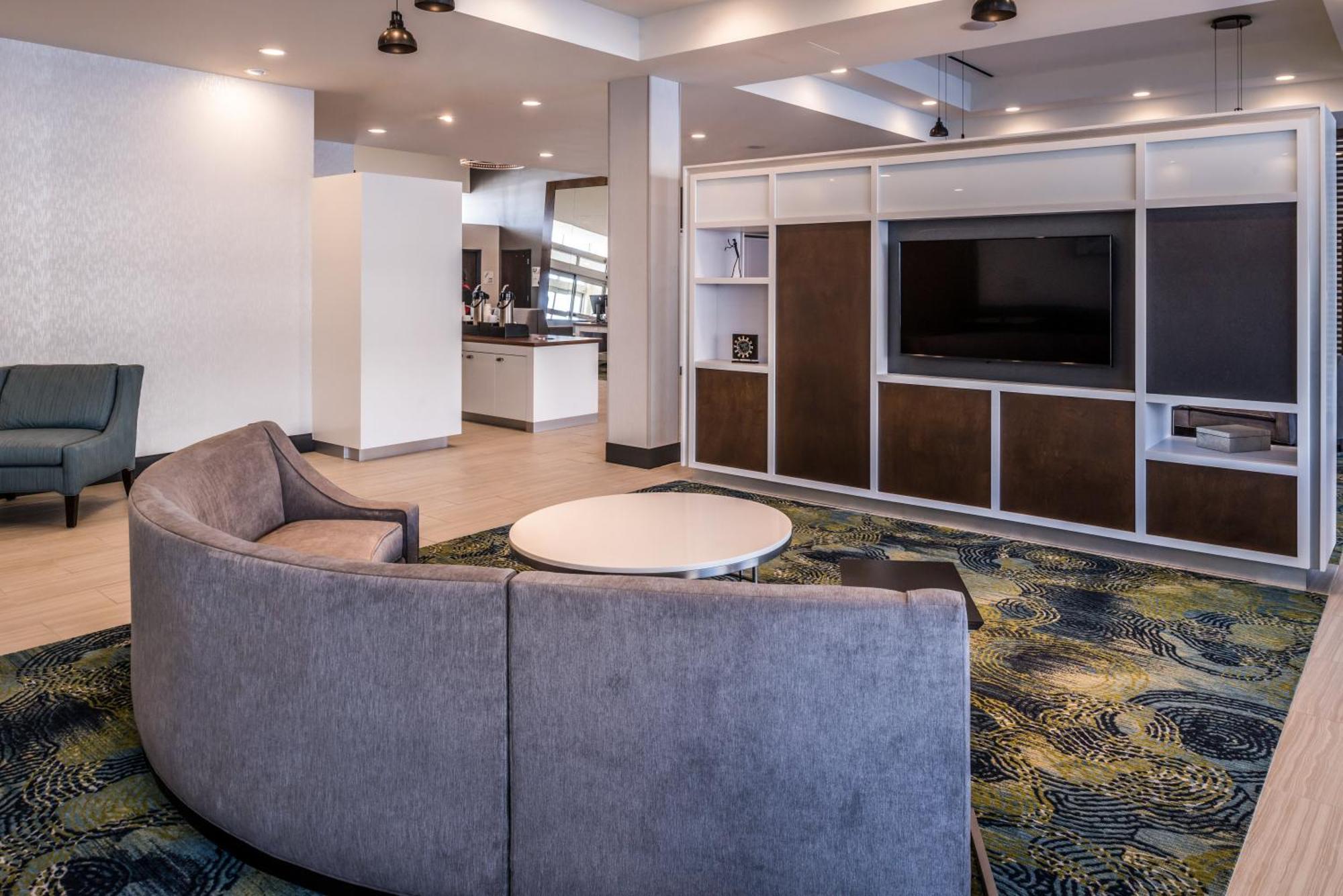 Holiday Inn Detroit Northwest - Livonia By Ihg Ngoại thất bức ảnh